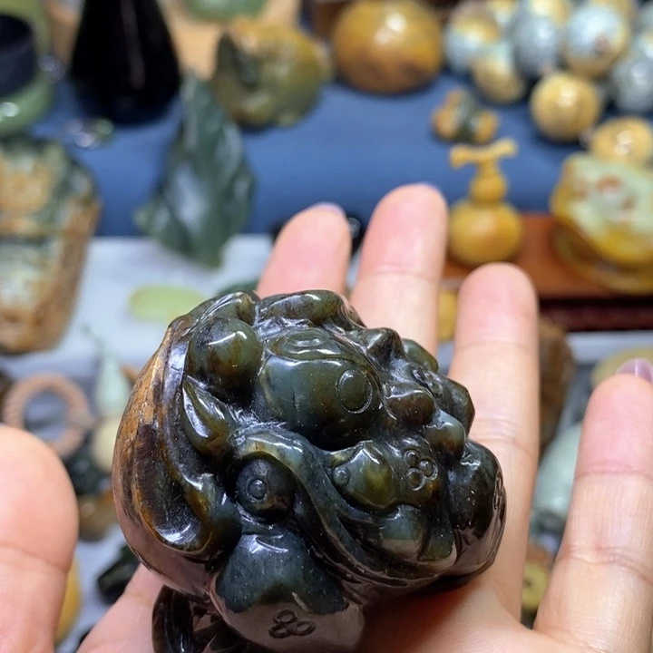 岫岩河磨玉（透闪石质玉）未镶嵌把件