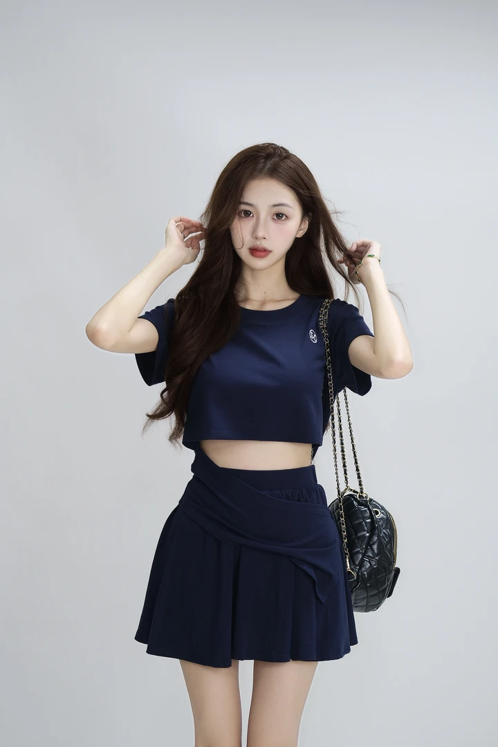 【XIAOBAWANG】千金辣妹风运行休闲圆领短袖T恤A字半身短裙两件套W