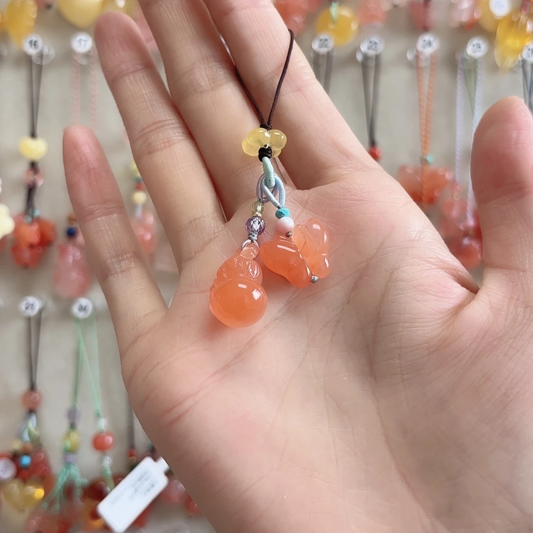 莓***莓南红玛瑙未镶嵌吊坠(赠链)