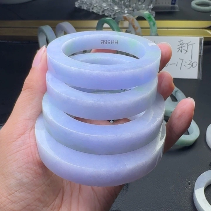 未镶嵌手镯定制翡翠多样性发一