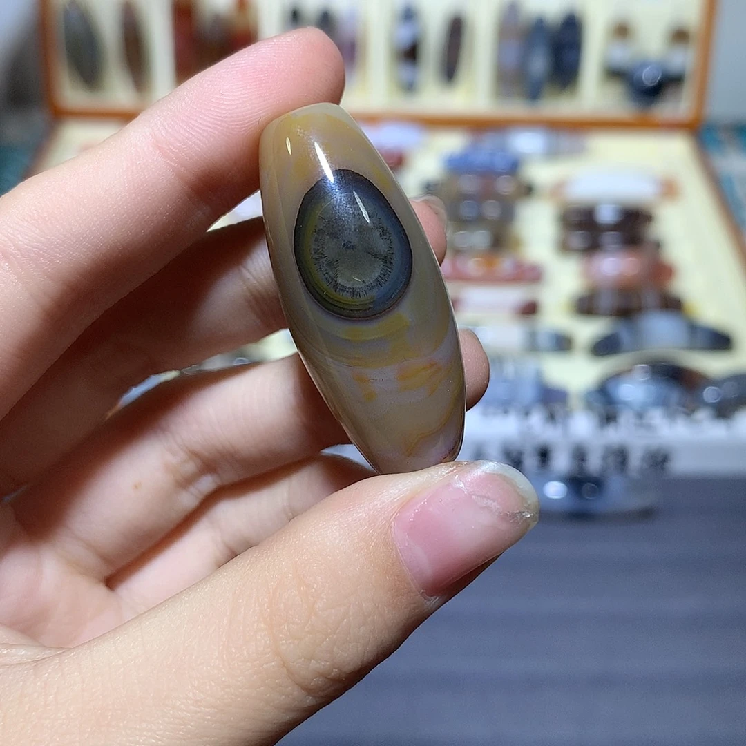 熊***重玛瑙/玉髓未镶嵌颈饰