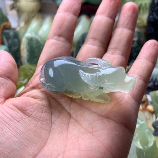 老***王未镶嵌蛇纹石玉岫玉手把件