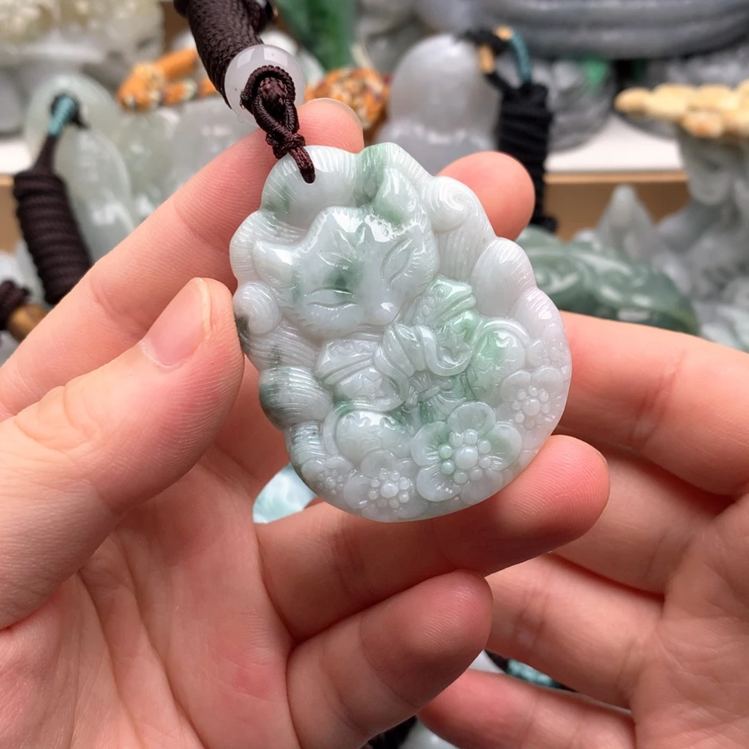 吊坠(不含链)未镶嵌翡翠