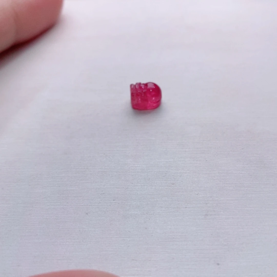 未镶嵌单颗貔貅m碧玺