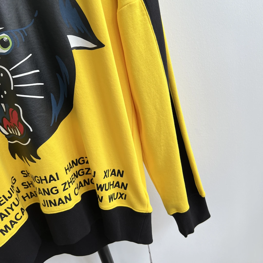 EX   L-13   潮牌秋季情侣款卡通印花拼色圆领长袖套头卫衣 05311