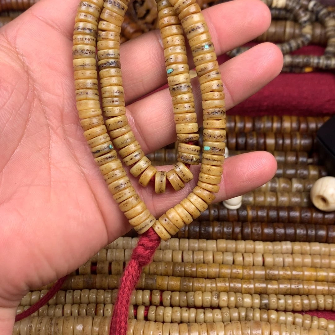 琉璃颈饰A*u00000001