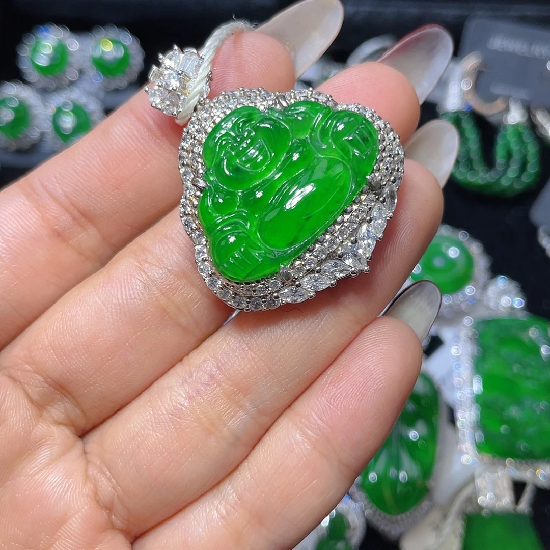 翡翠颈饰银S925镶嵌翡翠