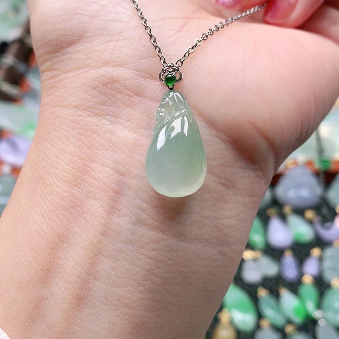 吊坠(不含链)18K金镶嵌翡翠