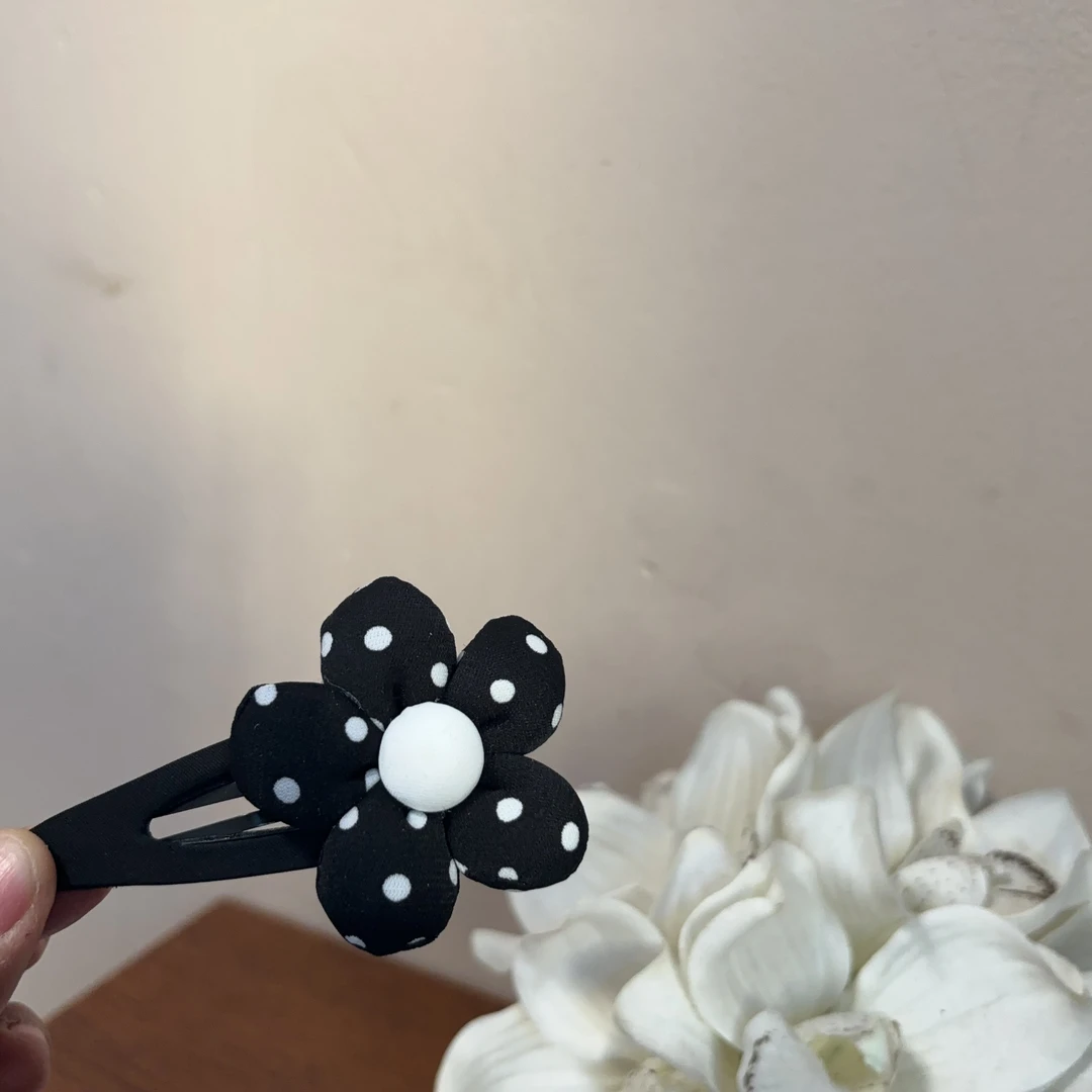 设计款波点小花发夹Y135