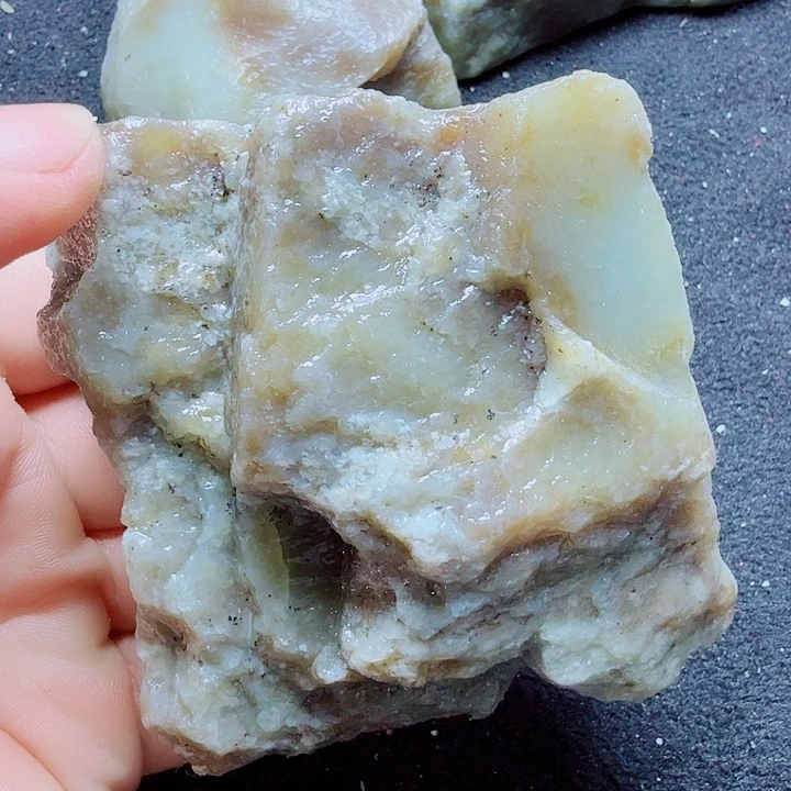 未镶嵌和田玉（糖玉）珠宝半成品