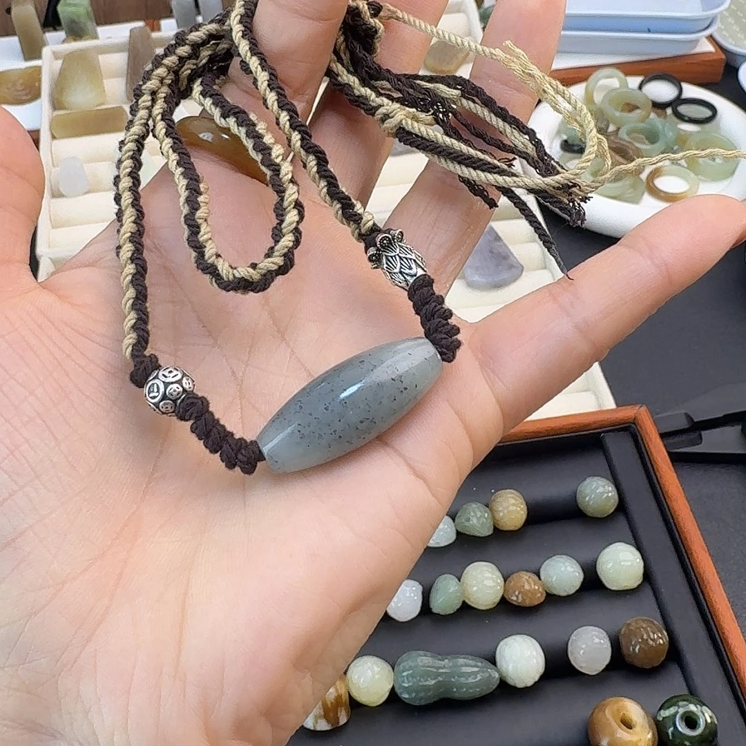 8***s和田玉未镶嵌珠宝半成品