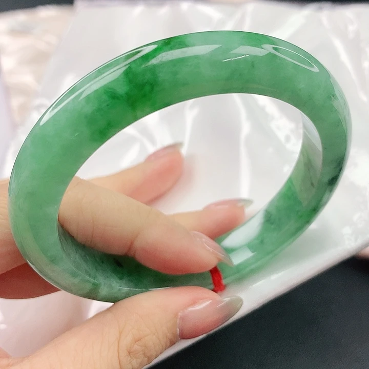 未镶嵌手镯翡翠，207