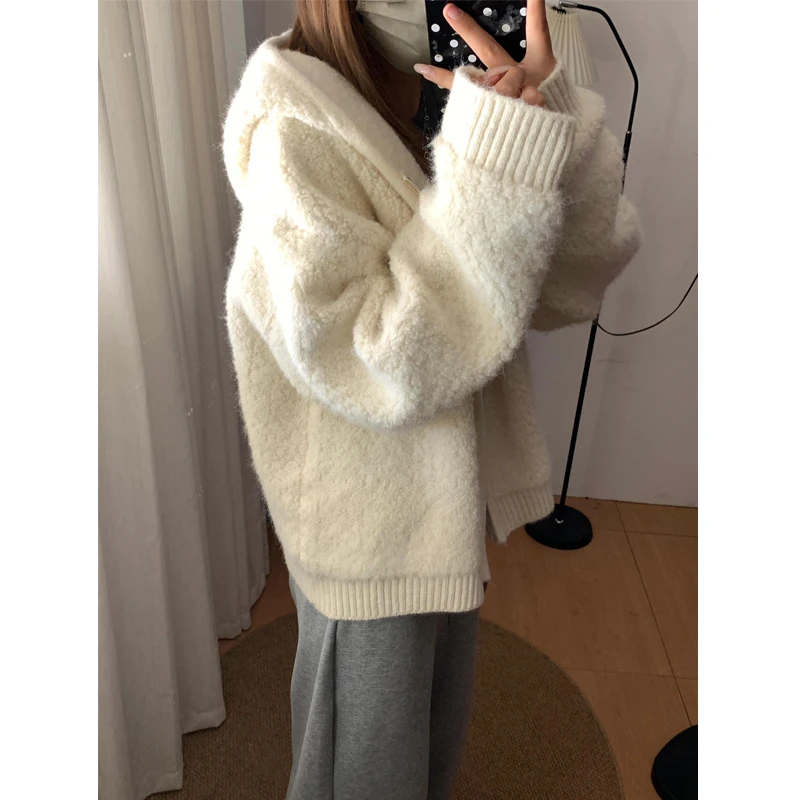 简约休闲风连帽外套拉链毛衣开衫女秋冬毛绒绒保暖外套加厚上衣