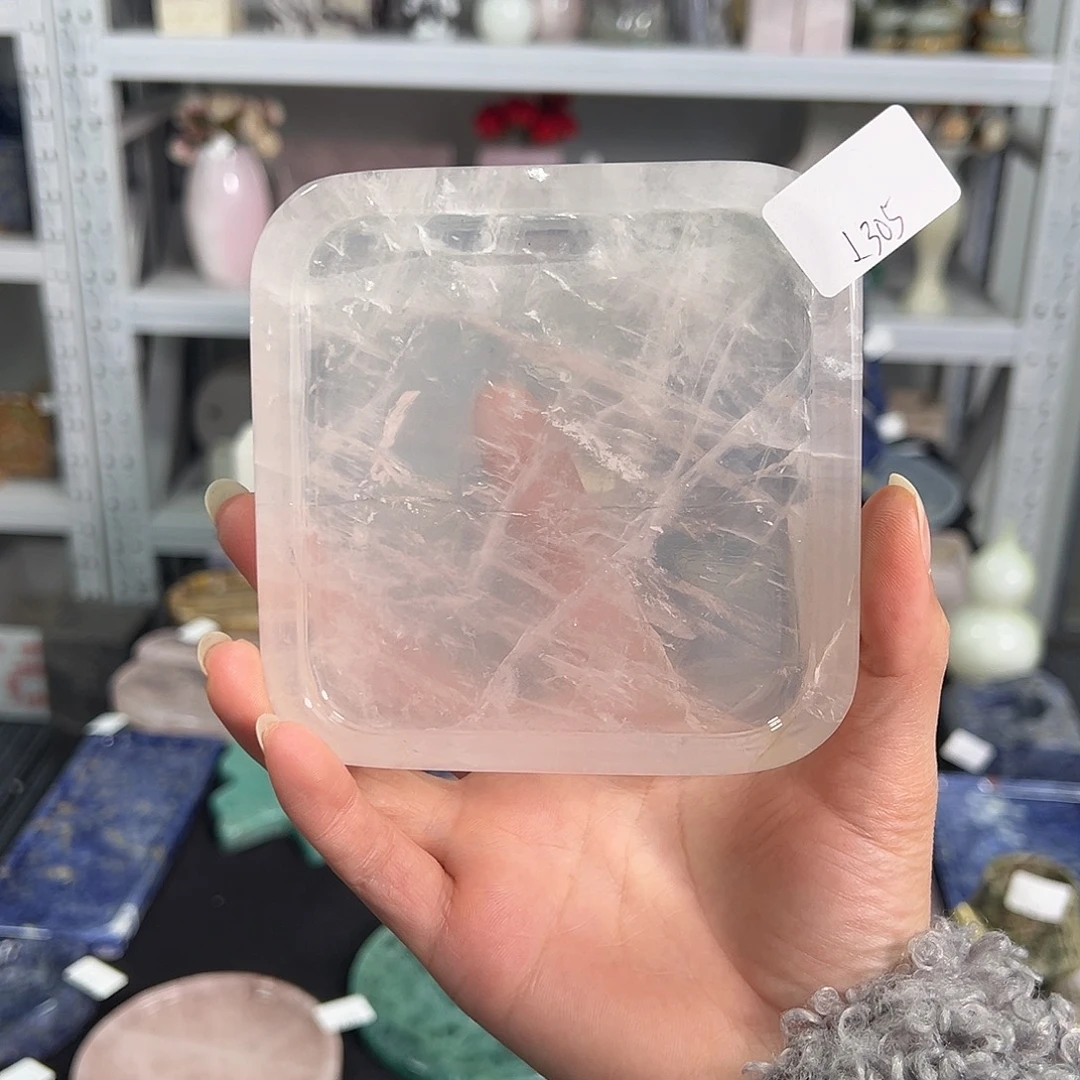 石材粉水晶。   305