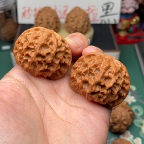 【闪购商品】文玩核桃吊坠42龙鳞