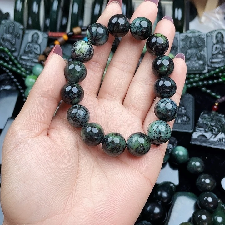 煜****蛇纹石玉未镶嵌挂件