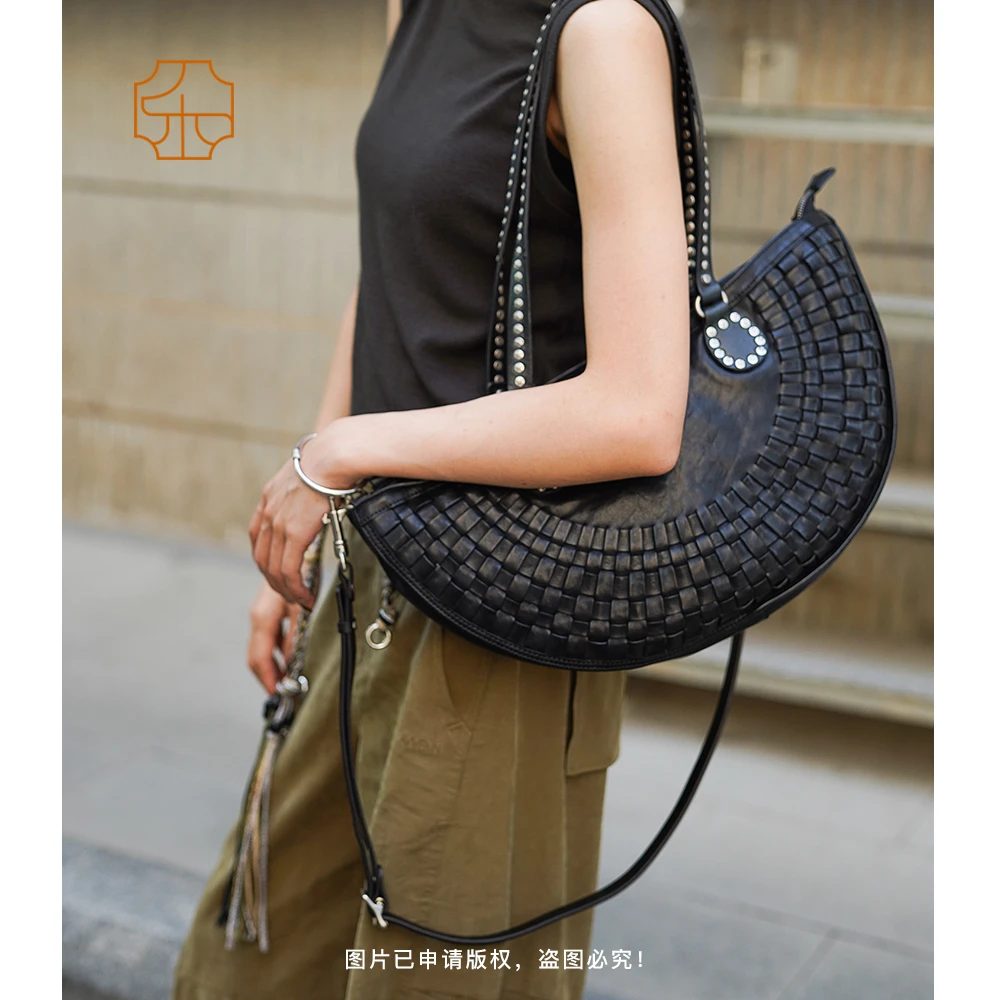 【9.3】复古手工扇形编织斜跨腋下包5871