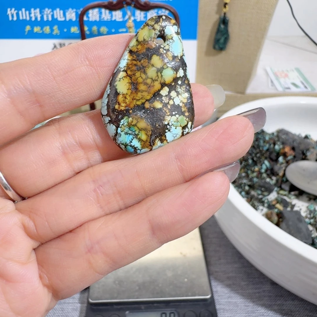 未镶嵌绿松石随型