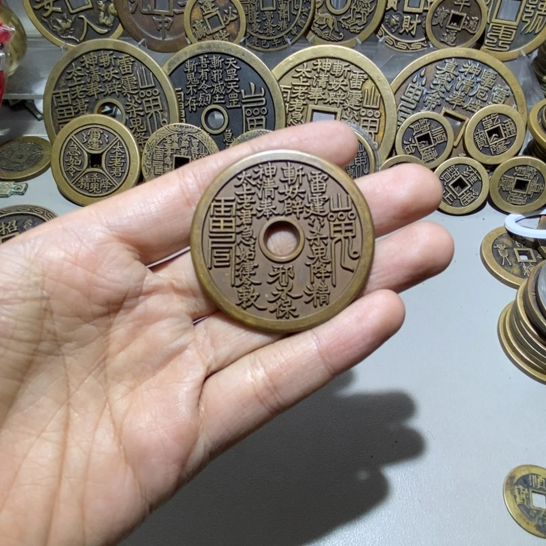 鲁***士铜一物一拍现代工艺品