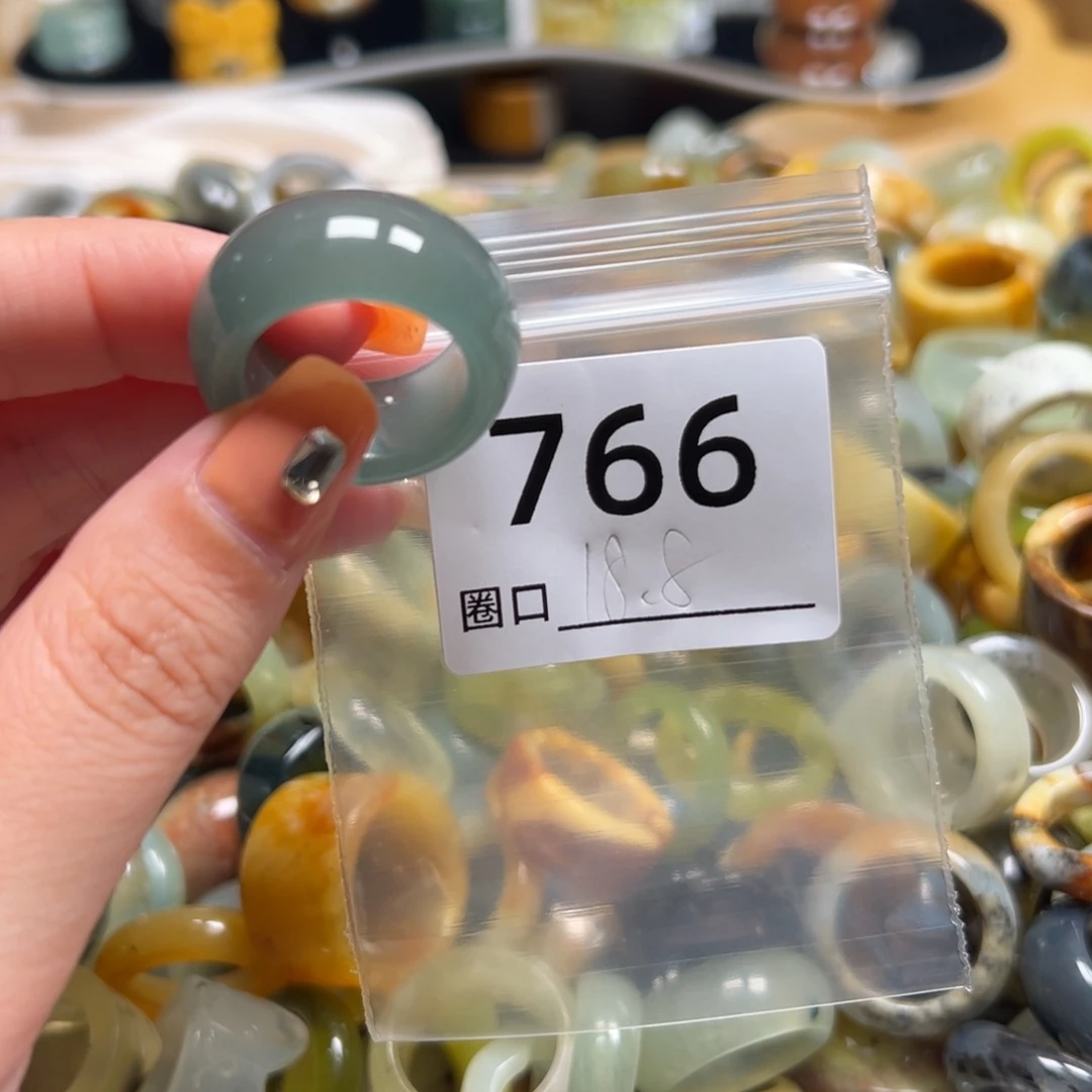 柿***意蛇纹石玉未镶嵌戒指