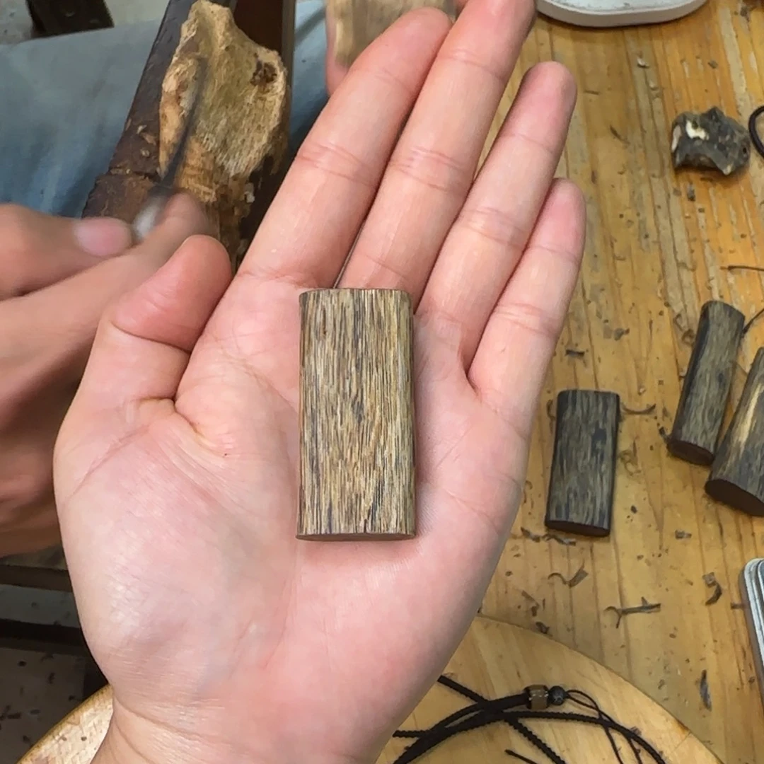 沉香吊坠素牌白菜6.6克