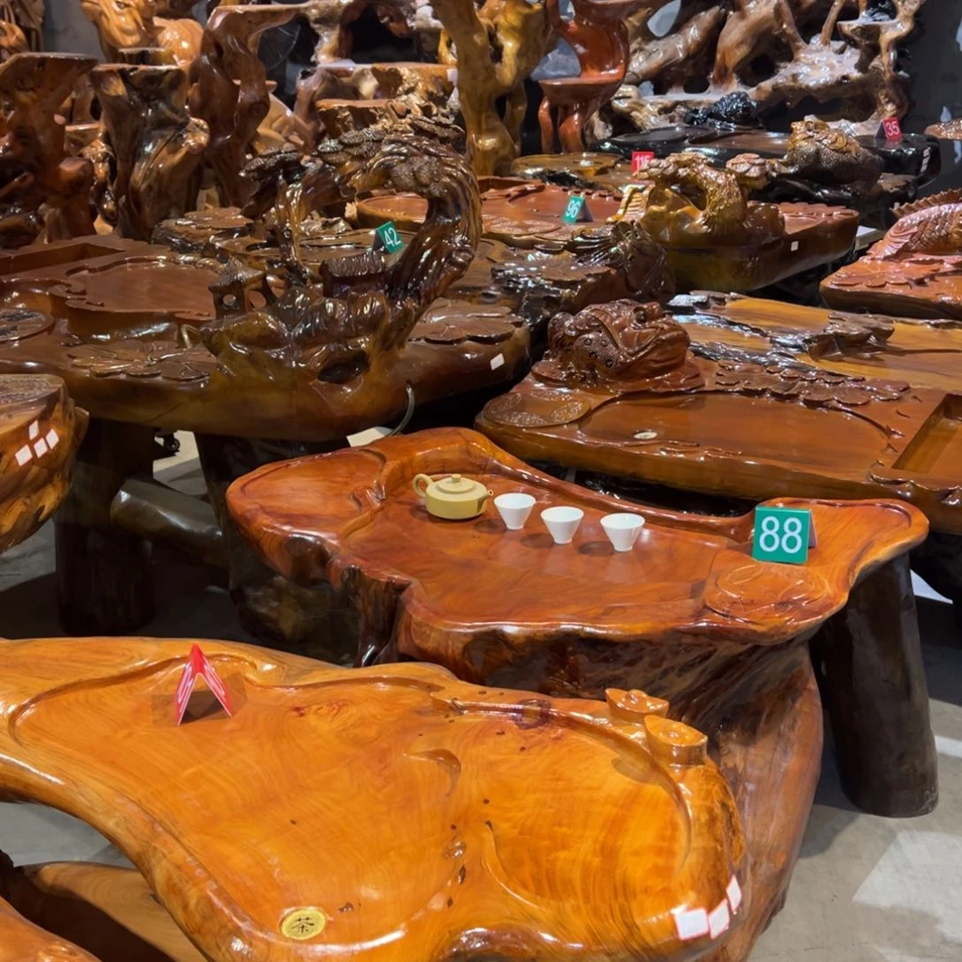 香樟木至**言根雕茶家