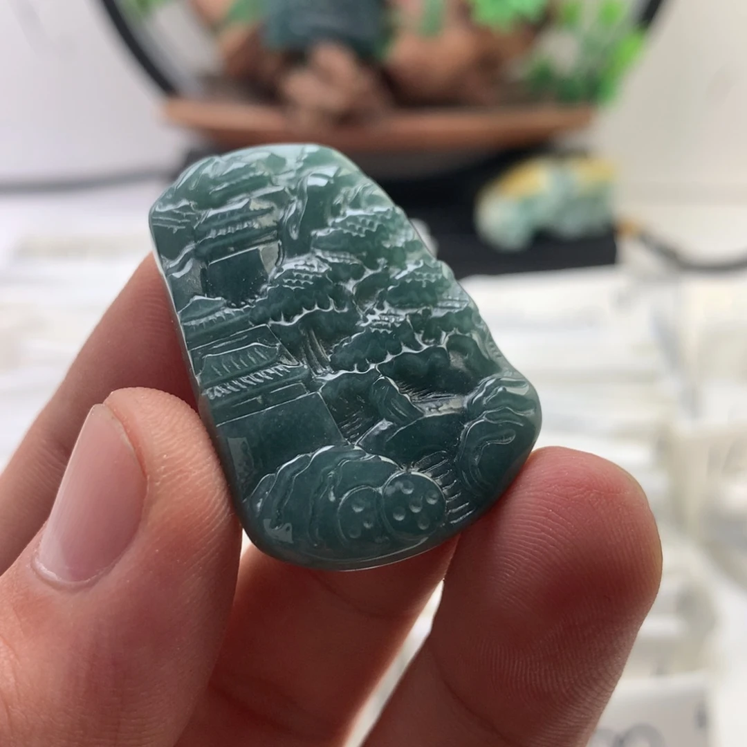颈饰未镶嵌翡翠山水