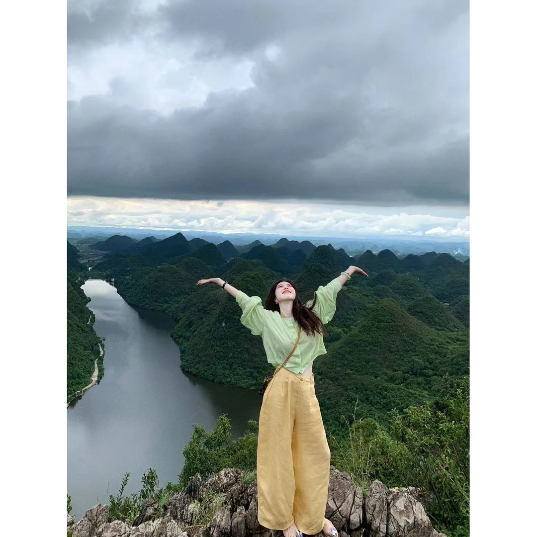 夏日ootd穿搭一整套小个子韩系独特漂亮洋气绿色衬衫黄色裤子套装