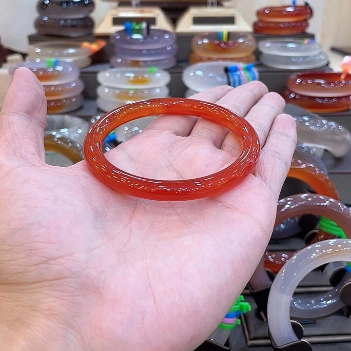 玛瑙/玉髓手镯未镶嵌