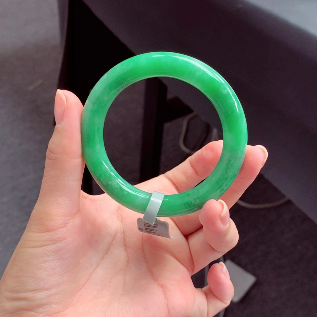 翡翠未镶嵌手镯翡翠