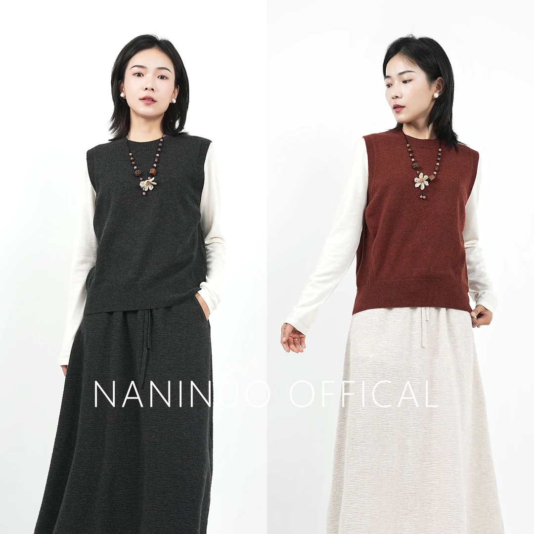 Naninuo/纳尼诺<简·芯朵>圆领三色移针内外两穿马甲 NGMJ25026