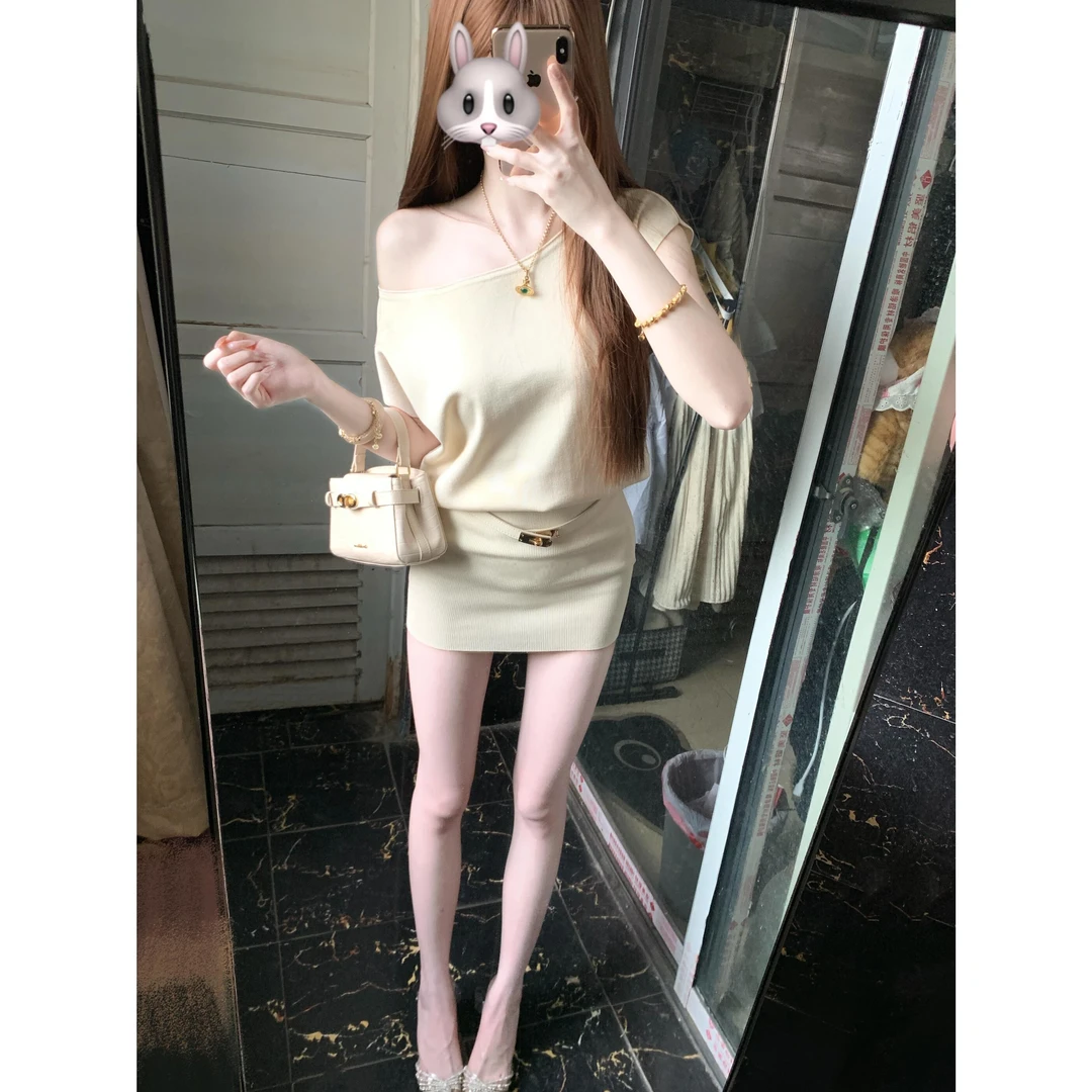 现货 素颜女主斜边针织连衣裙送皮带纯欲性感时尚夏季短裙送皮带