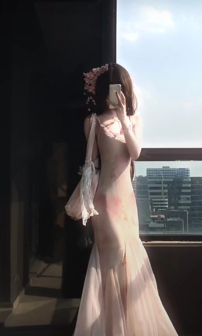 法式粉色碎花网纱吊带连衣裙女夏季2025年海边度假修身收腰长裙子