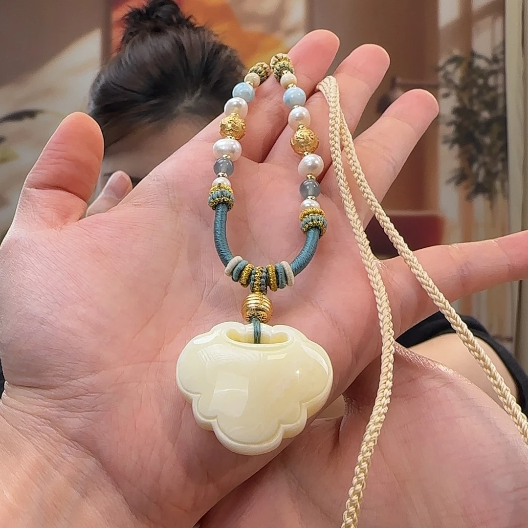 蜜蜡未镶嵌吊坠(赠链)