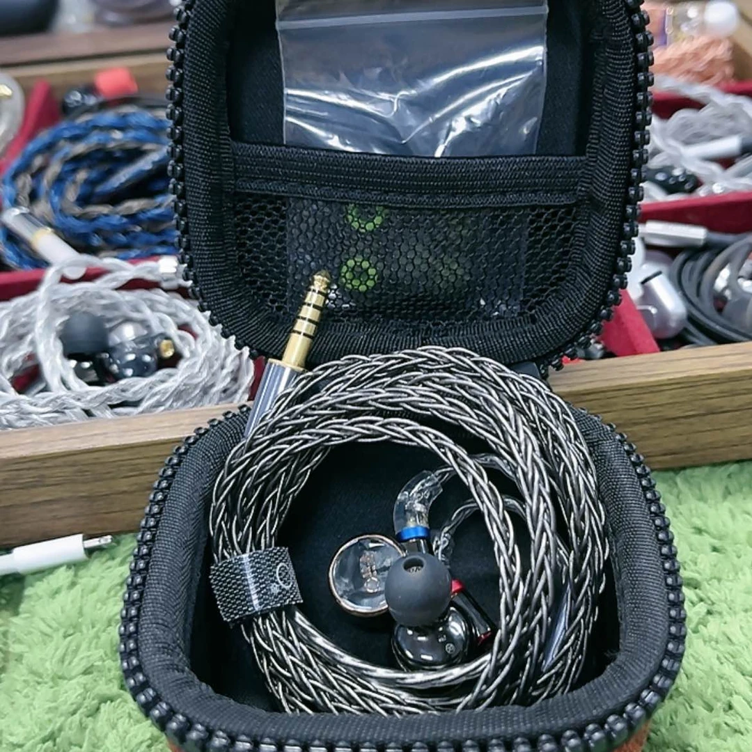 【闪购商品】95新fd3