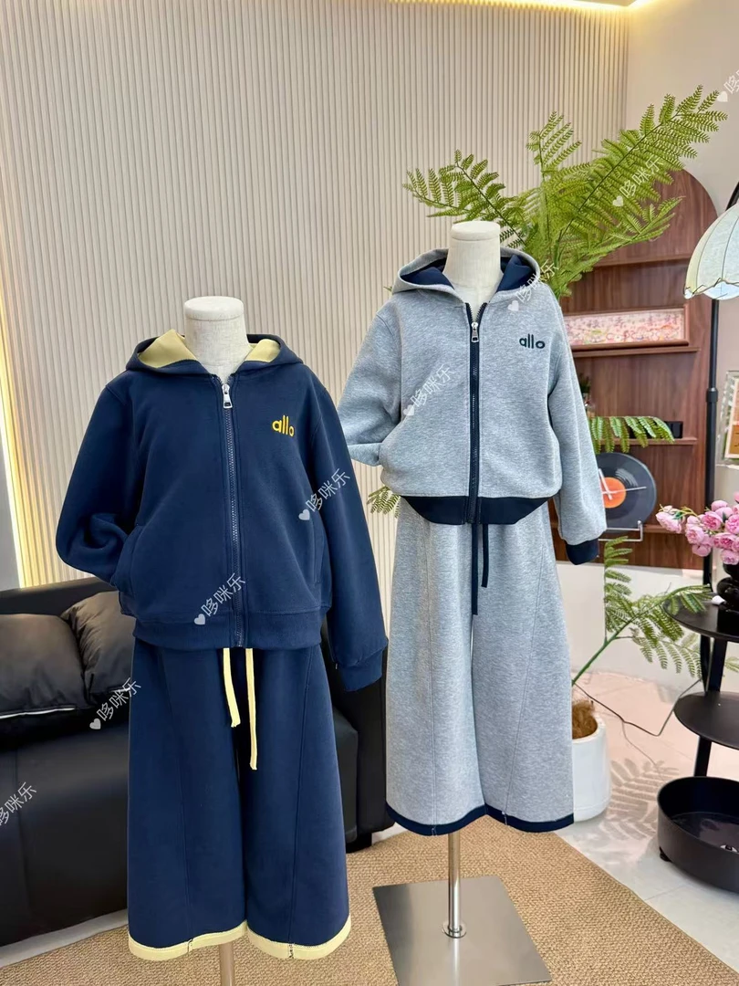 美式百搭深秋季小短款外套+弯刀裤高街显瘦慵懒松弛套装休闲运动