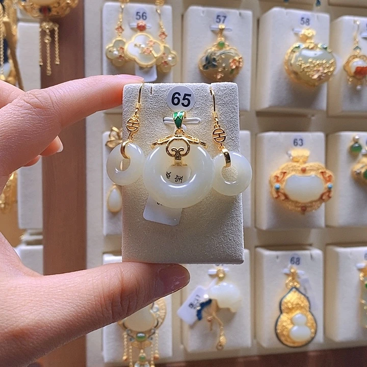 和田玉颈饰银S925镶嵌祝****！