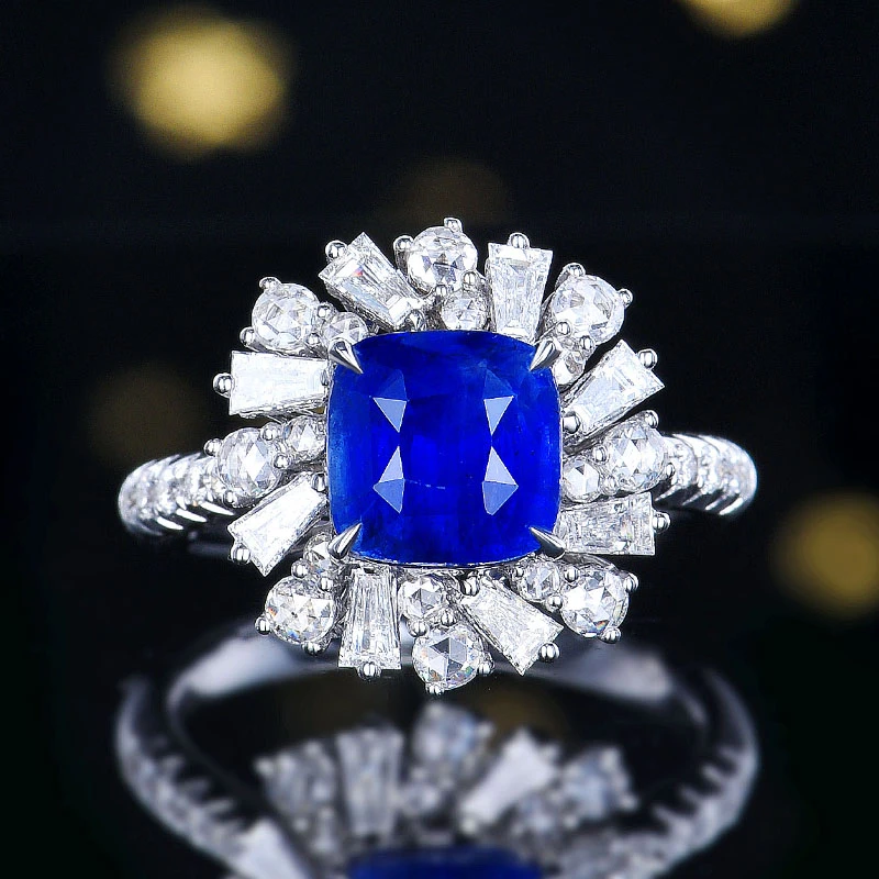 斯里兰卡天然蓝宝石戒指18K金镶嵌温柔气质经典