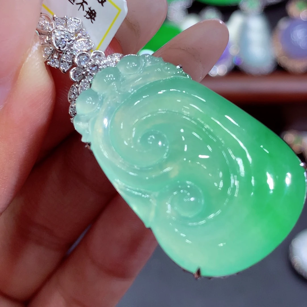 翡翠18K金镶嵌吊坠(不含链)