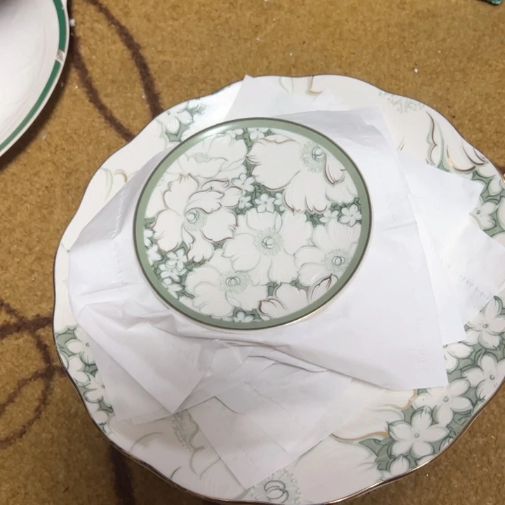 盖碗瓷器直播放漏中
