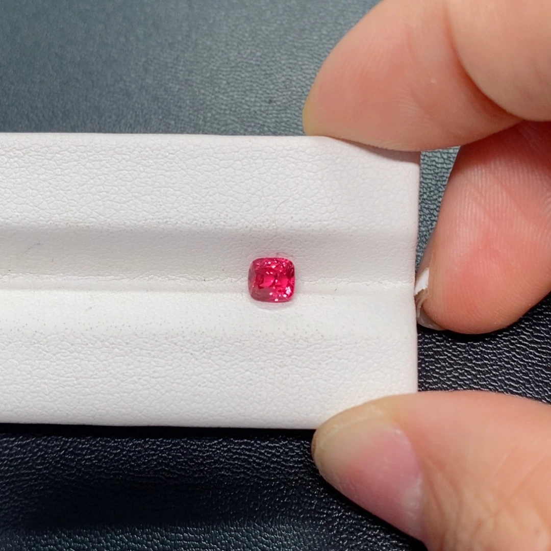 尖晶石裸石未镶嵌0.71曼辛吉