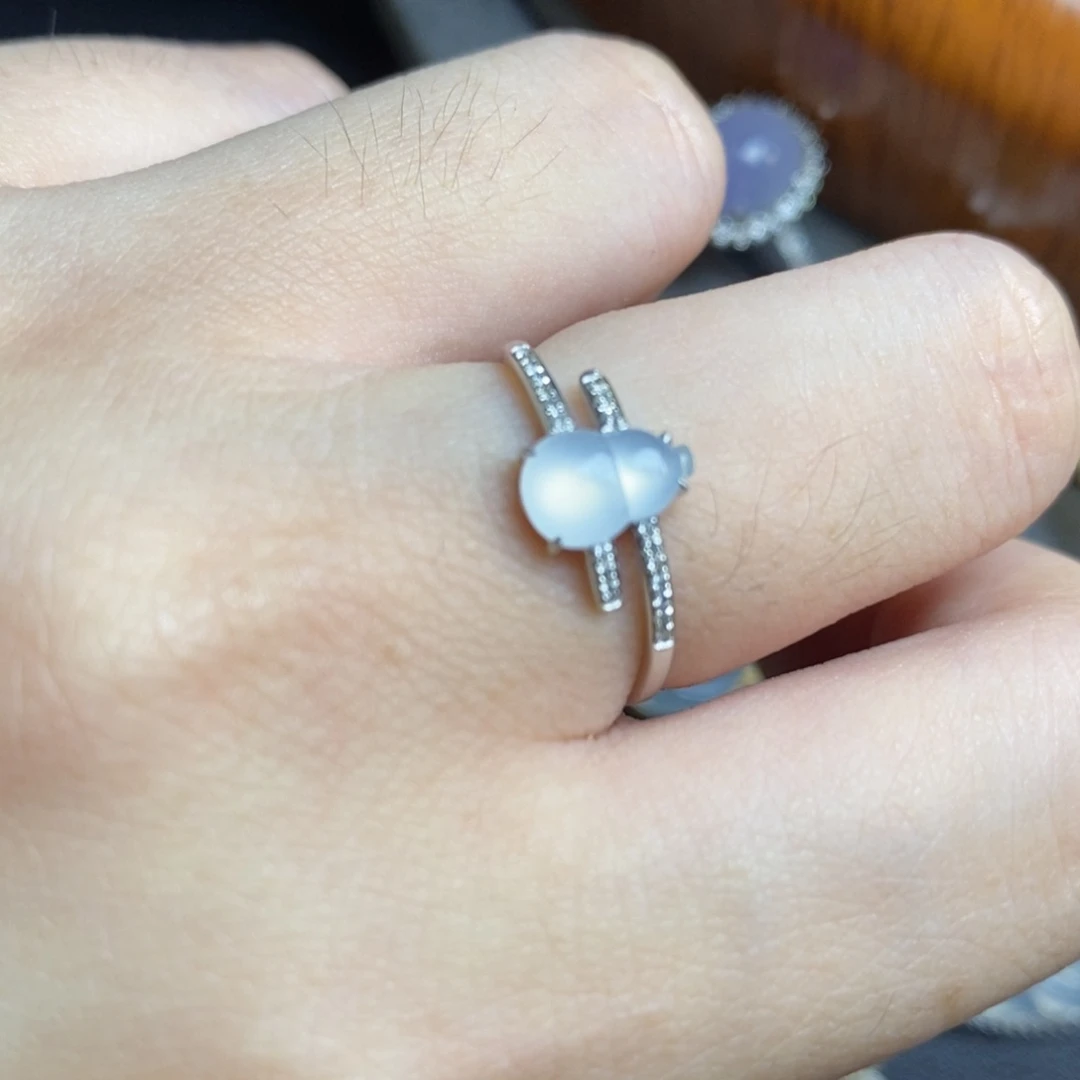 翡翠戒指18K金镶嵌18Ｋ金葫芦戒指