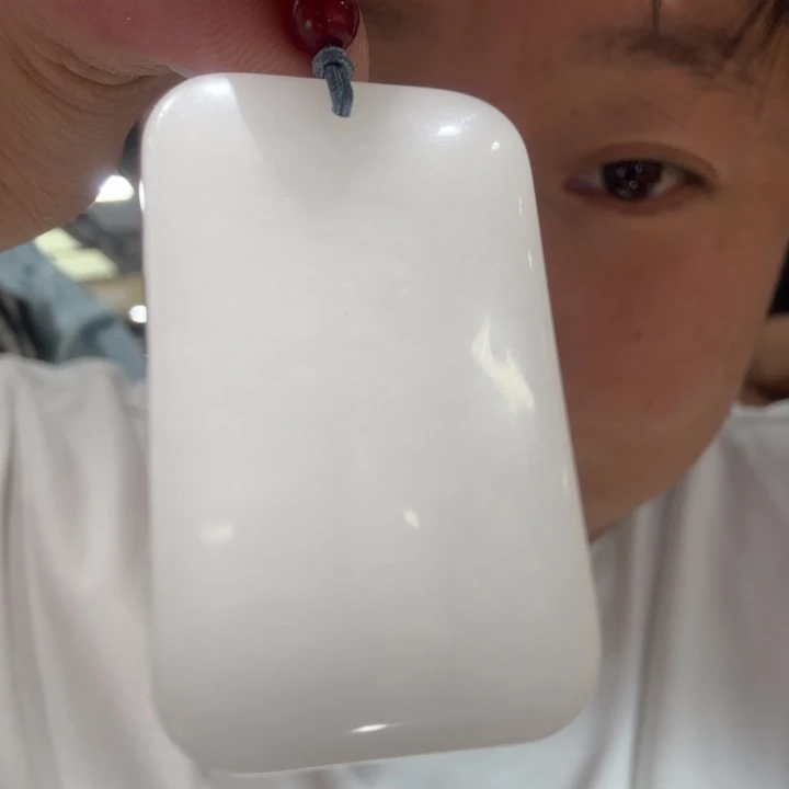 石英岩玉未镶嵌颈饰