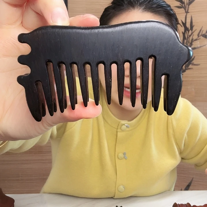 紫光檀双排猪猪梳子瑕疵