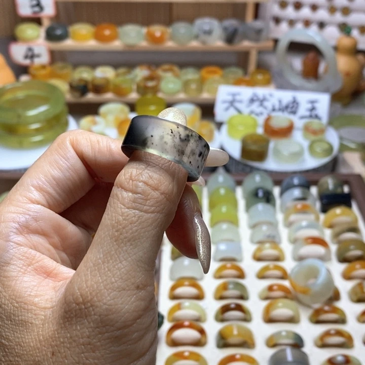 金***鱼未镶嵌岫玉戒指岫玉精品指环内径 18