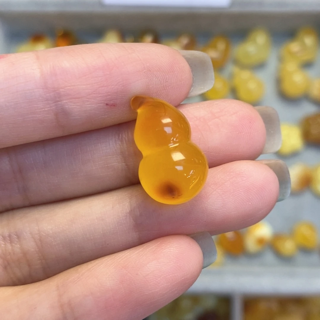 蜜蜡颈饰未镶嵌葫芦