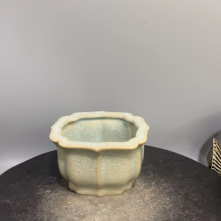 汝窑水仙盆造型美观