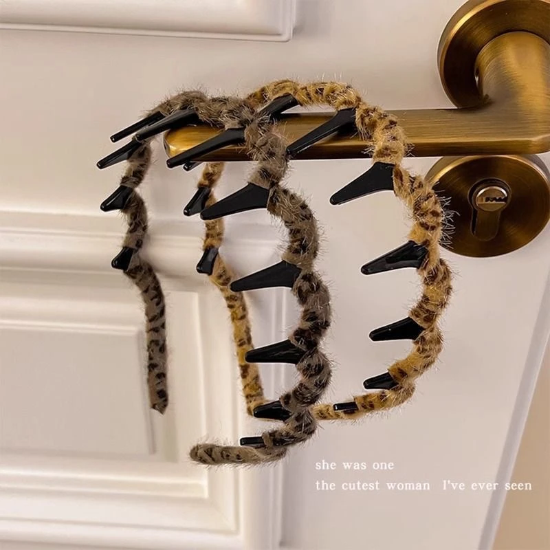 两个装气质豹纹波浪带齿发箍高颅顶碎发整理高级头箍秋冬