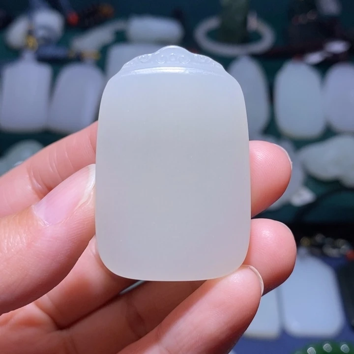 和田玉颈饰未镶嵌藕粉无事牌30.5g