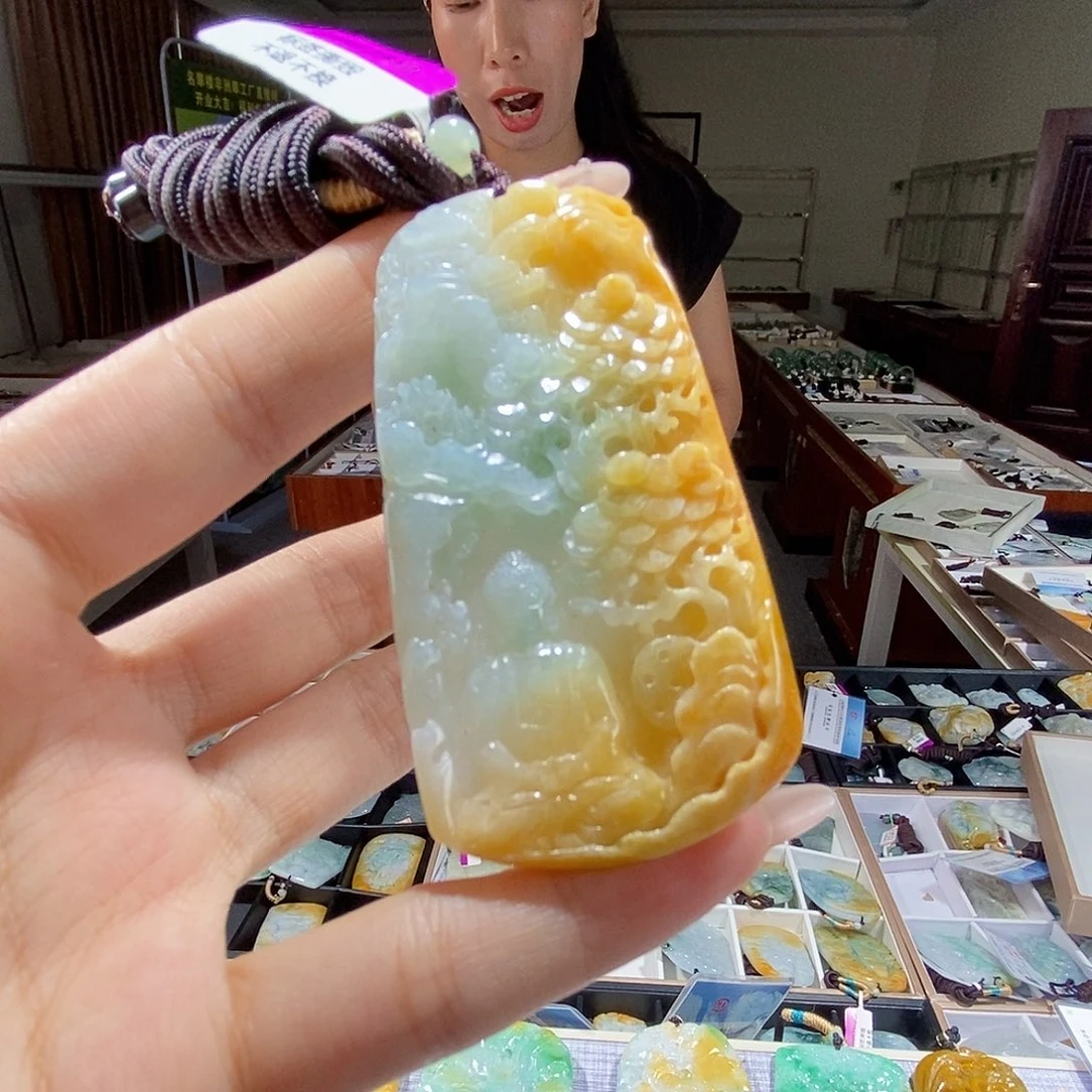 翡翠未镶嵌颈饰翡翠